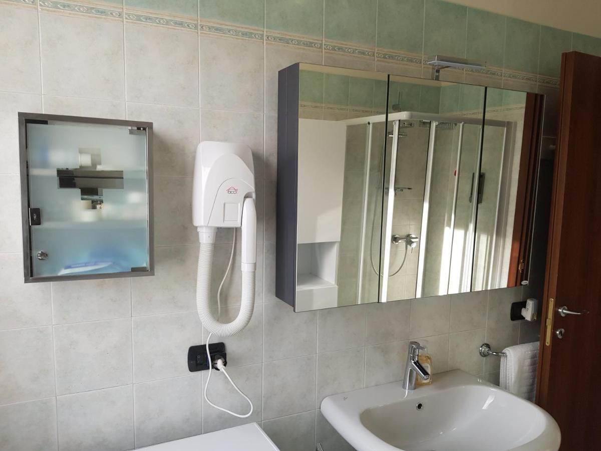 Appartamento Diamantina Desenzano del Garda Luaran gambar