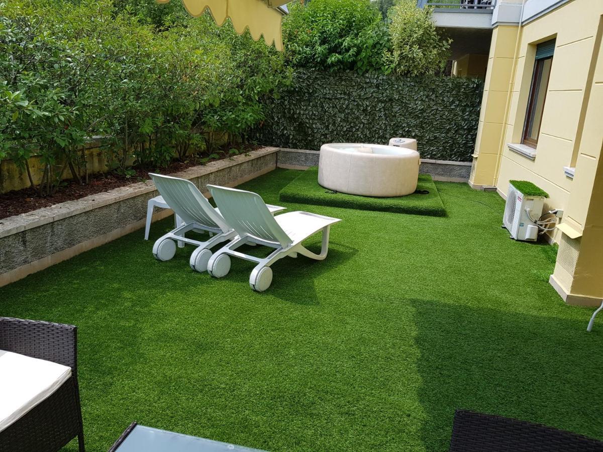 Appartamento Diamantina Desenzano del Garda Luaran gambar